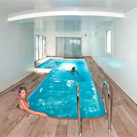 Vue Avec Piscine Interieure Larmor-Plage